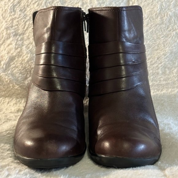Clarks Shoes Clarks Bendables Womens Ankle Boots Sz 1 M Brown